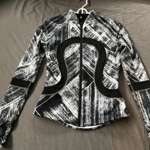 Lululemon reversible jacket size 4